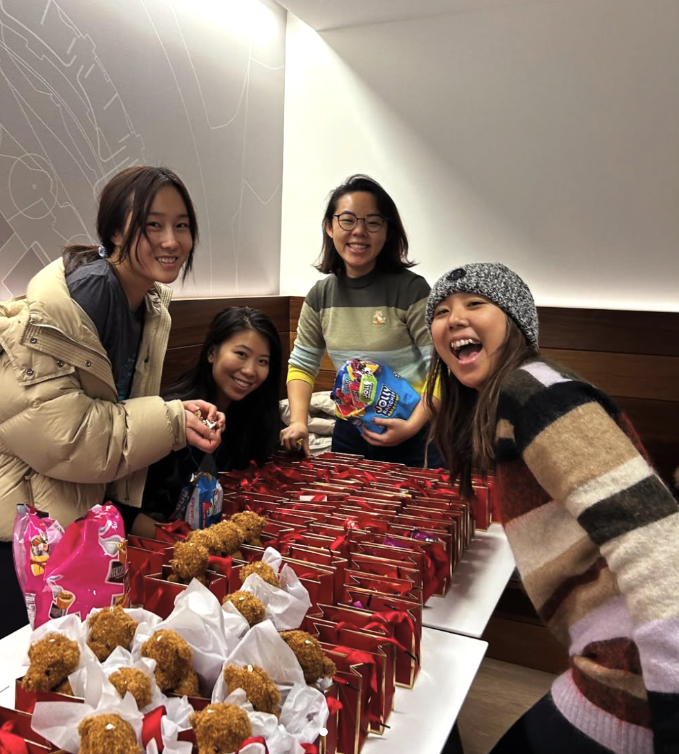 AABA members packing holiday gift bags